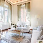 Orsucci Palace Daire