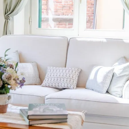 Orsucci Palace לוקה