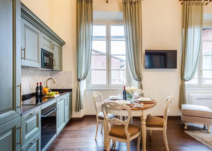 Orsucci Palace דירה לוקה